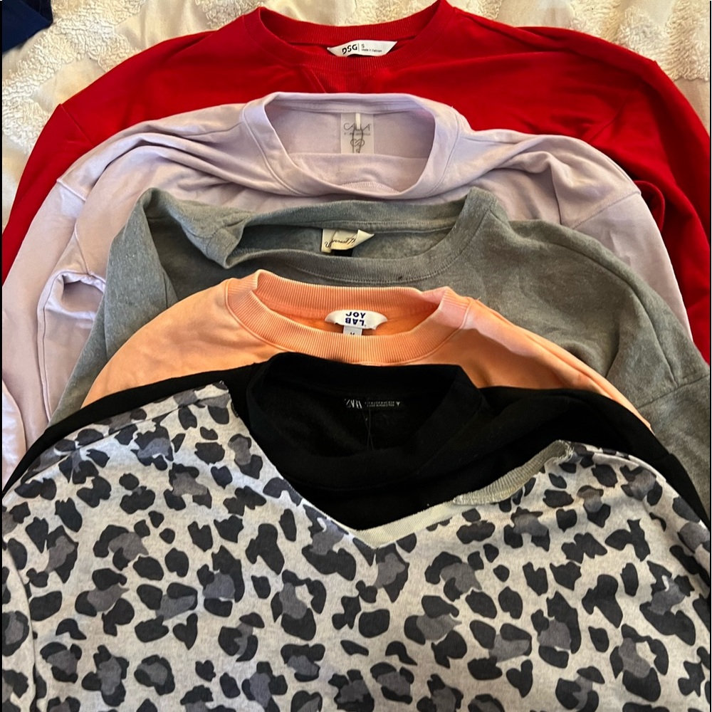 BUNDLE — sweatshirts (target brands, and more!)